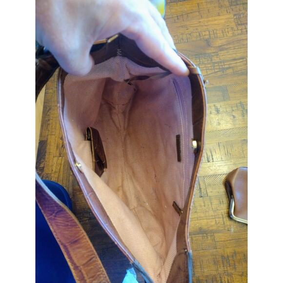 Matching Dooney & Bourke Croc Embossed Cognac Leather Med Cinzia Bag & Wallet - Picture 7 of 13